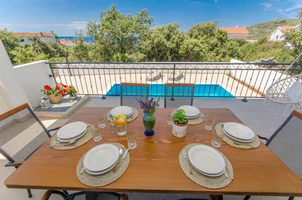 Villa Dupla Kanica Sevid ภายนอก รูปภาพ